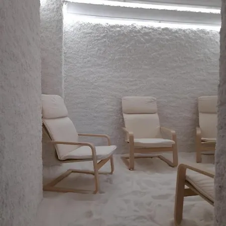 Otel Paradise In The Mountain *