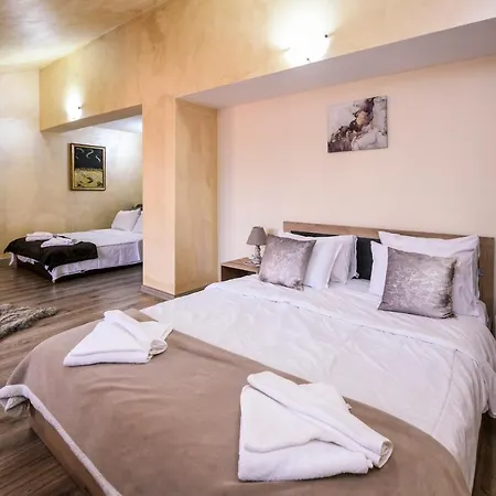 Family Lift Hotel