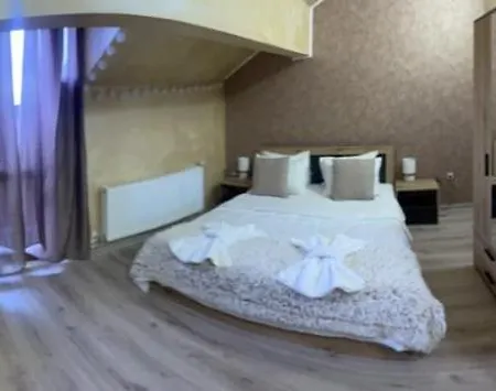 Family Lift Hotel