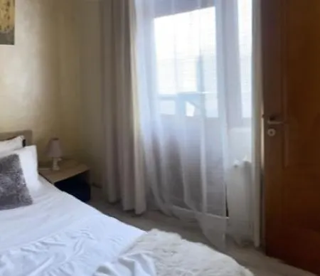 Family Lift Hotel *