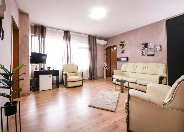 Отель Paradise In The Mountain *